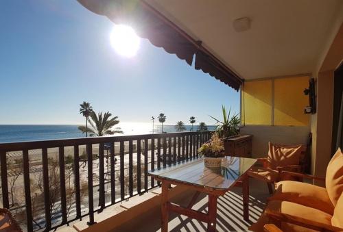 Fuengirola BEACH Stunning APARTMENT
