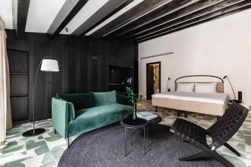 1 queen bed