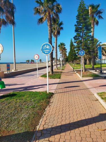  Apartamentos la romanilla a 200metros de la playa in Roquetas de Mar