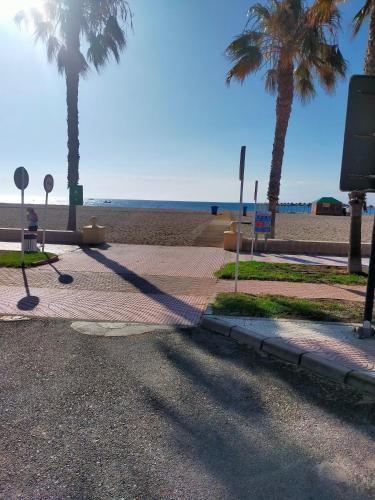  Apartamentos la romanilla a 200metros de la playa in Roquetas de Mar