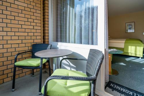 Schlosspark Hotel - image 2