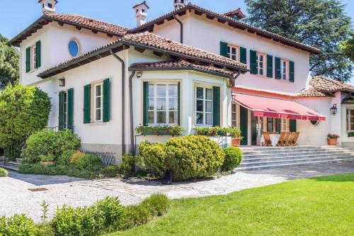 Stunning 6-Bed private Villa with pool near Venice Vicenza 