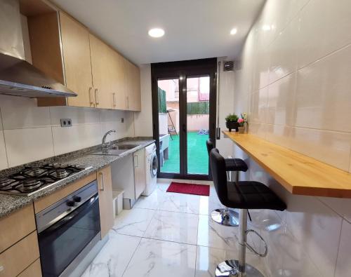  Duplex / Beach 3min/ BCN center 10min/Tren 2min in Sant Adria de Besos