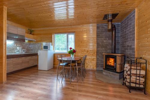 Karumetsa Apartment - image 8