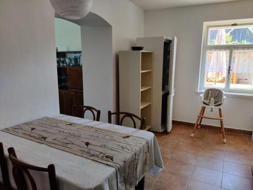 Kitchen, Chalupa v Okrouhle Radouni in Jindrichuv Hradec
