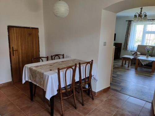Kitchen, Chalupa v Okrouhle Radouni in Jindrichuv Hradec