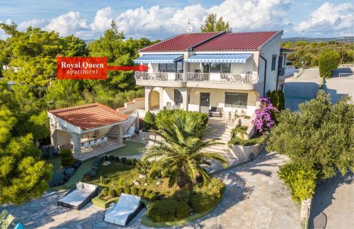 Apartments Villa Punta Royal - image 4
