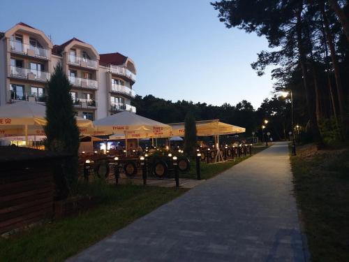 Apartamenty & Restauracja NADMORSKA