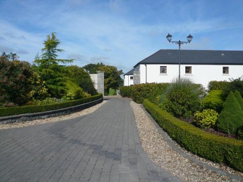 Ieeja, New Forest Estate Lodges in Tyrrellspass