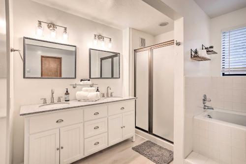 Boho-Chic Home with Game Room Near Lake Gregory! Boho-Chic Home with Game Room Near Lake Gregory!