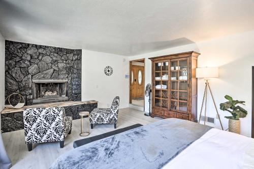 Boho-Chic Home with Game Room Near Lake Gregory! Boho-Chic Home with Game Room Near Lake Gregory!