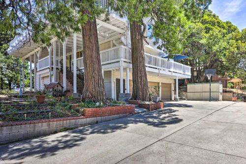 Boho-Chic Home with Game Room Near Lake Gregory! Boho-Chic Home with Game Room Near Lake Gregory!