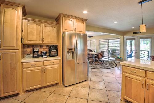 Waterfront Home with Dock 6 Mi to Hot Springs! - image 5