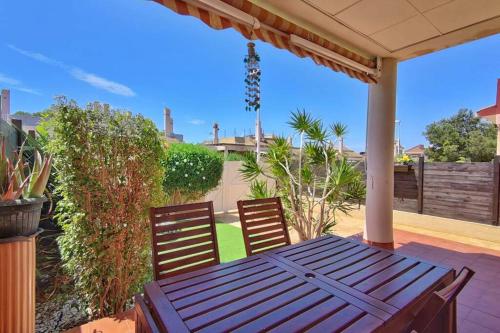 Montefaro Spacious Townhouse - Beach & pool