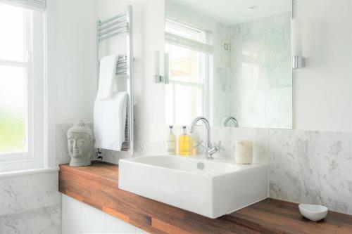 Luxury Apartments - Montpelier Spa - main image