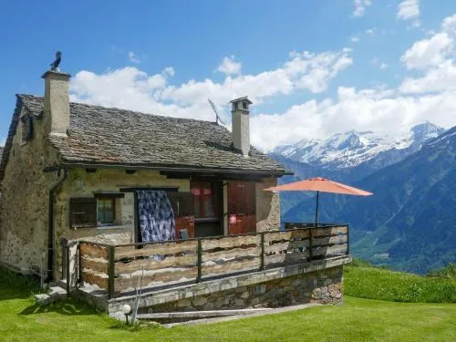 Holiday Home Rustico Tecc Berbis by Interhome in Castro, Schweiz
