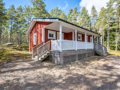 Holiday Home Tallbacka 2 by Interhome - Bromarv