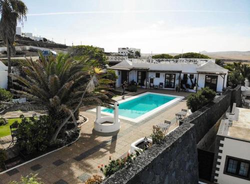  Oasis Surf House Finca in Soo