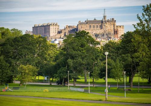 The Edinburgh Address - Classic Marchmont Charm - image 11