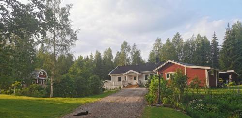 B&B Borlänge - Hyttingsfabodstugor - Bed and Breakfast Borlänge