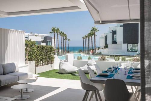 Luxury 5 Bedroom Town-house, The Island, Estepona gîte à louer Algatocín
