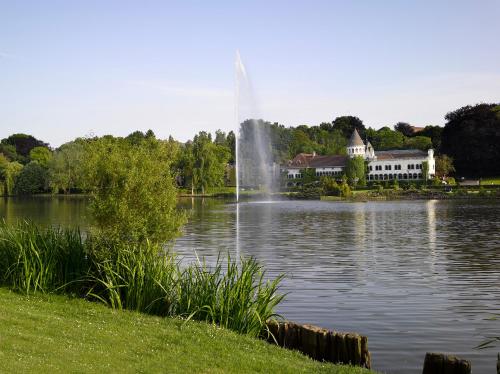 Martin's Château Du Lac