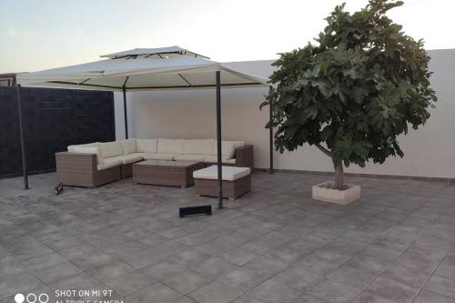 Apartamentos NayDa Gran casa con piscina