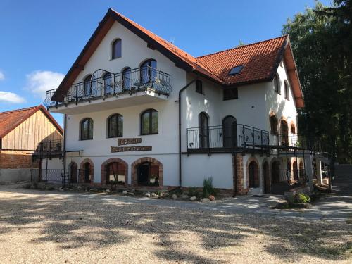 . Gościniec Twoje Mazury nad jeziorem Śniardwy tuż obok plaży