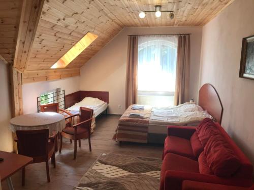 Gościniec Twoje Mazury nad jeziorem Śniardwy tuż obok plaży