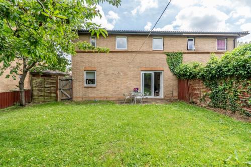 Contractor Business stays- Family Relocations welcome! Managed by Chique Properties Ltd