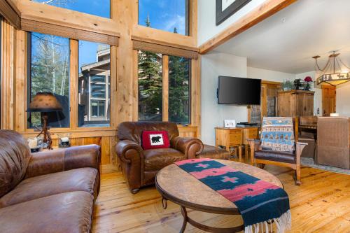 Beautiful Deer Valley Portico Condo - image 2