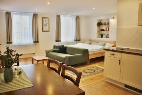 Jagatud salong / TV-ala, Apartmány Domestika (Apartmany Domestika) in Cesky Krumlov