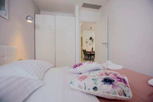 Deluxe Apartment image 6