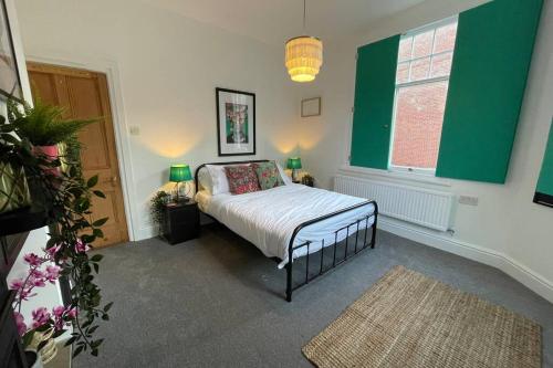 Picture of Boutique City Centre Apartment With Parking