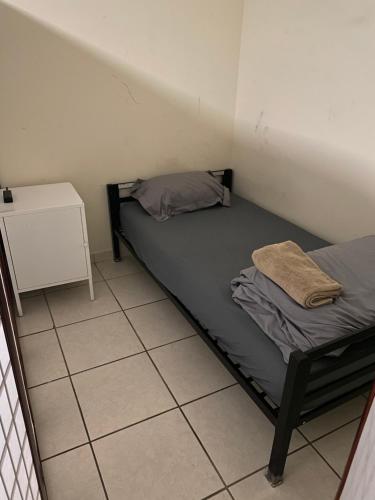Private Cubicle - Single Bed - Mixed Shared Dorm - MIAMI AIRPORT Miami