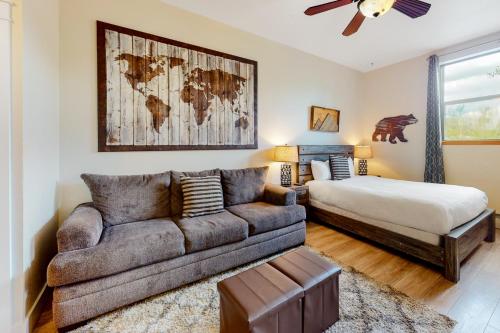 Blue River Escapade in Breckenridge, USA