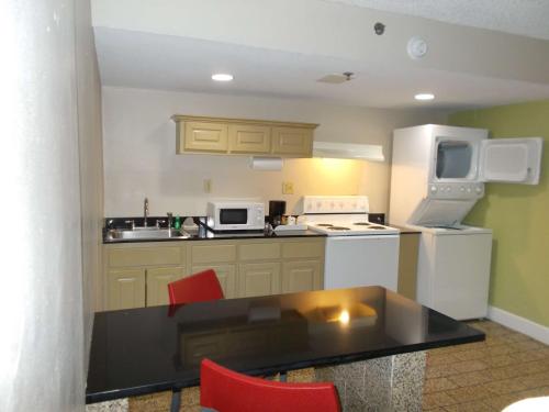 SureStay Plus Hotel by Best Western St Marys Cumberland - image 8