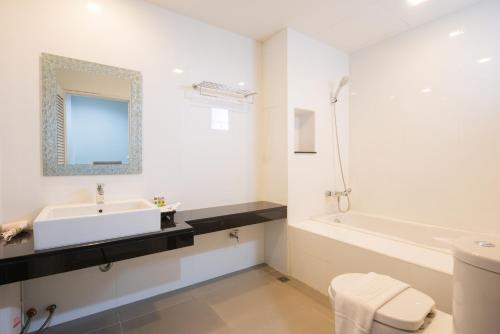 Well-appointed bathrooms