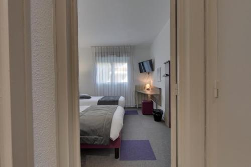 Hôtel O'Nice Saintes - image 11
