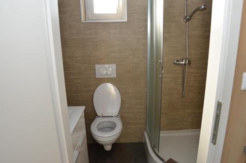 淋浴間, Počitniške hiške Murania (Pocitniske hiske Murania) in 馬里博爾