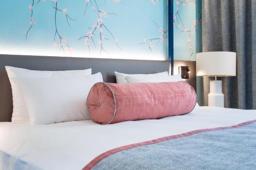 1 queen bed