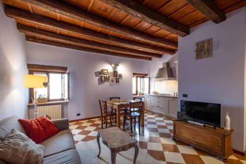 Casa Perotti, Verona (fotografie 7)