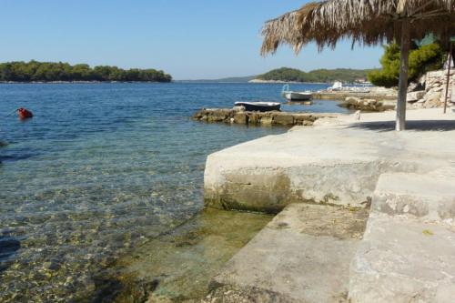 A2 - apt near beach with terrace and the sea view, Blato (photo 6)