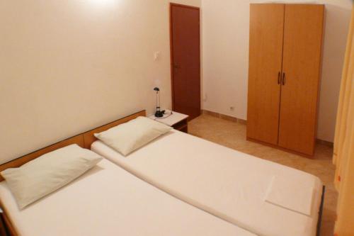 A2 - apt near beach with terrace and the sea view, Blato (photo 10)