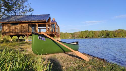 Lacustra Cabanes accessibles en canoé et Chalets tout confort