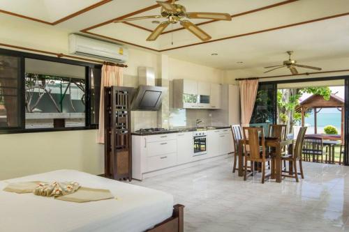 5 Bedroom Beachfront Villa