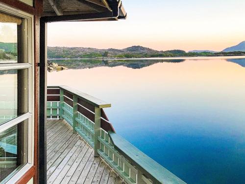 Зовнішній вигляд готелю, 8 person holiday home in Kalvag-By Traum in Калвог