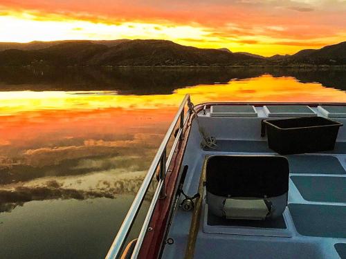 Зовнішній вигляд готелю, 8 person holiday home in Kalvag-By Traum in Калвог