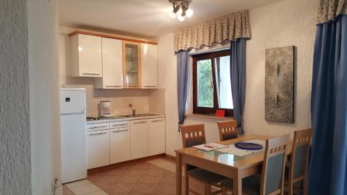 Apartments Coki - image 7
