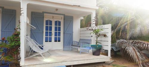 Hotellet från utsidan, Sur L'Anse in Terre-de-Haut